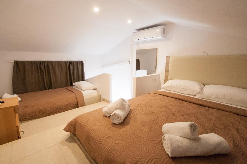 Pension Avocado Skiathos-Stadt Exterior foto
